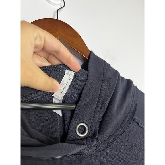 Free People Movement Ready Go Hoodie Size Medium missing drawstring - Picture 4 of 6